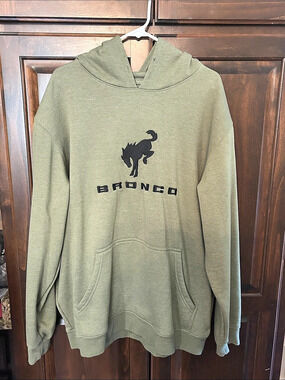 Bronco Pullover hoodie in Green Size 2XL Like New